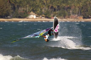 Gollito at full stretch - Vietnam PWA Grand Slam 2011 - Day 2 photo copyright  John Carter / PWA http://www.pwaworldtour.com taken at  and featuring the  class