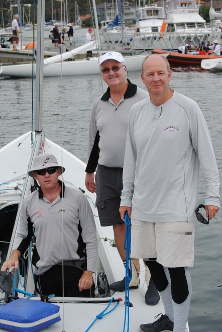 Jud Smith (centre) with Mark Johnson (right) and for’ard hand on Roulette at the RSYS on Saturday. ©  Andrea Francolini Photography http://www.afrancolini.com/