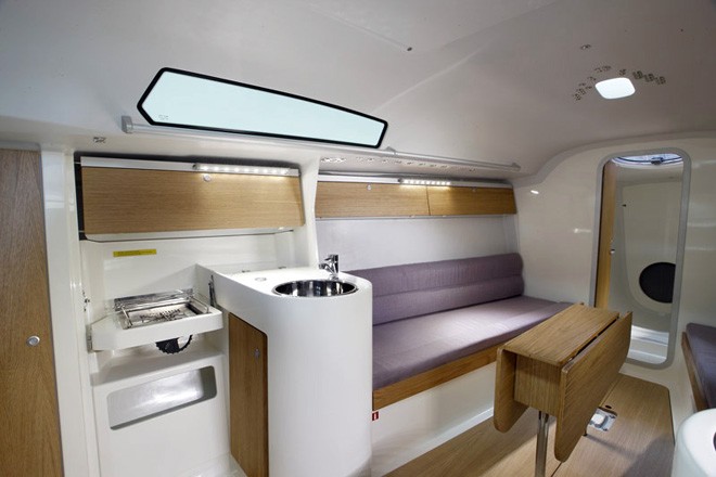 Mills Mat 1010 interior - Platinum Yachts Mills Mat 1010 © SW