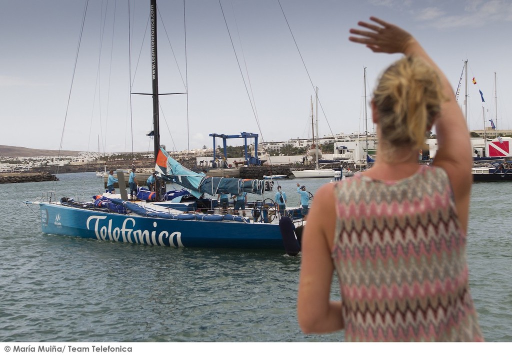 Team Telefonica leaving Marina Rubicon in Lanzarote for Sanxenxo, to continue training for the Volvo Ocean race 2011-12 © Maria Muina/Equipo Telefonica