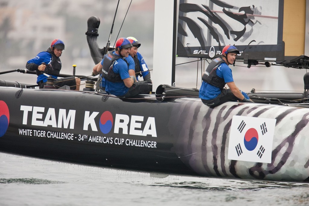 06/08/2011 - Cascais (PRT) - 34th America’s Cup - AC World Series - Cascais 2011 -  Racing Day 1 © ACEA - Photo Gilles Martin-Raget http://photo.americascup.com/