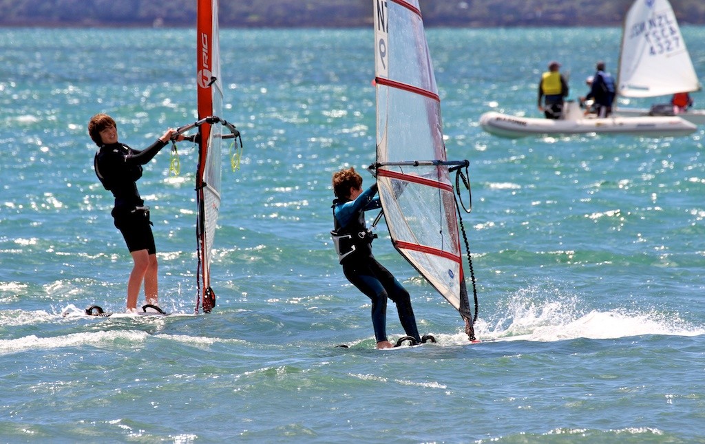 IMG 7154 - 2011-10-09 at 11-38-45 - Wakatere Boating Club - Opening Day 2011 photo copyright Richard Gladwell www.photosport.co.nz taken at  and featuring the  class