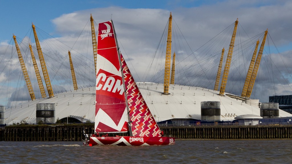 England, London. 5th September 2011. CAMPER with Emirates Team New Zealand sail up the River Thames, past the O2 Arena. © Ian Roman/Volvo Ocean Race http://www.volvooceanrace.com