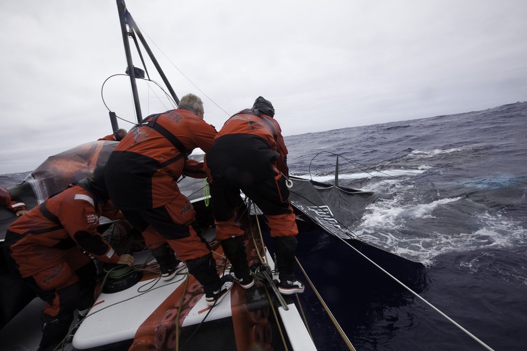 PUMA Ocean Racing powered by BERG, skippered by Ken Read from the USA has suffered a broken mast on the first leg of the Volvo Ocean Race 2011-12, which began 17 days ago from Alicante, Spain. The rig onboard PUMAÕs Mar Mostro failed at around 15:00 UTC in the southern Atlantic Ocean, about 2,150 nautical miles from Cape Town, South Africa. © Amory Ross/Puma Ocean Racing/Volvo Ocean Race http://www.puma.com/sailing