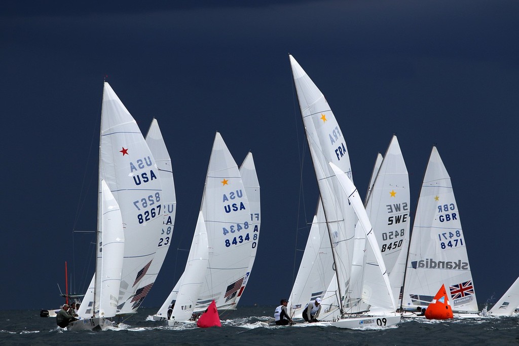 Stars mid race rounding the mark, Star December 12, 2011 off Fremantle, Australia. © Richard Langdon /Ocean Images http://www.oceanimages.co.uk