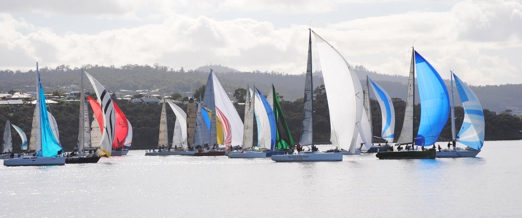 The Bruny Island Race started in light winds on the Derwent last year.  &copy;  Andrea Francolini Photography http://www.afrancolini.com/