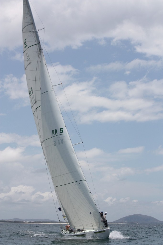 KA5 Australia and KA14 Steak n Kidney will arrive into Sydney Harbour © Australian 12m Historic Trust http://www.australian12m.com/