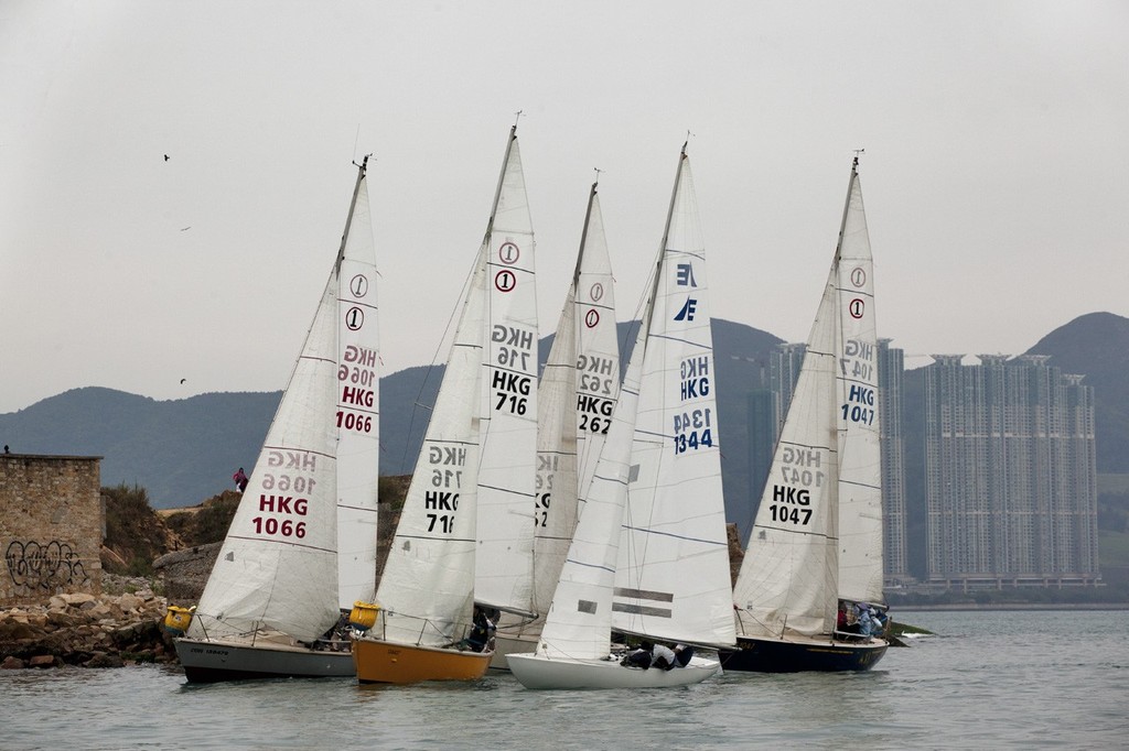Skandia HKRNVR Memorial Vase 2012 - close company tacking along the Lei Yue Mun shore ©  RHKYC/Guy Nowell http://www.guynowell.com/