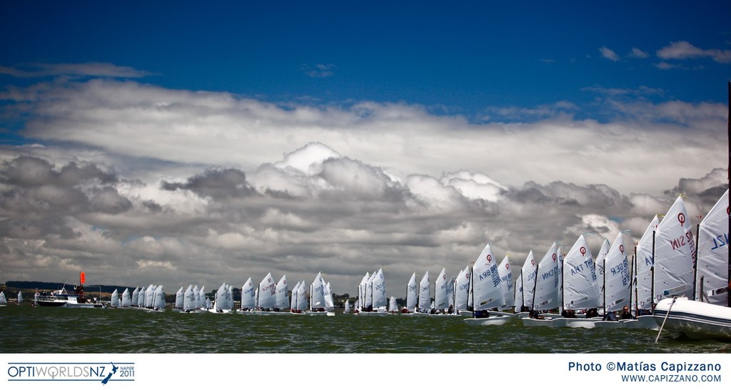 Optimist fleet on the final day of the 2011 Optimist Worlds at Napier © Matías Capizzano/Optiworlds http://www.capizzano.com/