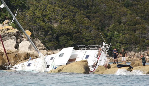 Okiana wrecked after GPS fooled the crew into thinking they were in the middle of the entrance ©  SW