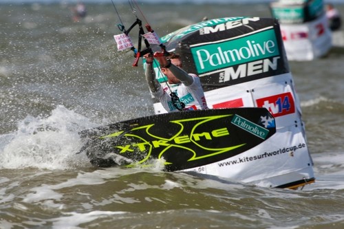 Mark Rounding - ISAF Kiteboarding Format Trials © Roberto Foresti