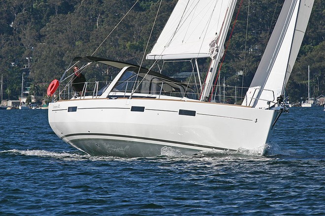 Shane Crookshanks of Vicsail Pittwater looking at the sail trim. - Oceanis 45 ©  John Curnow