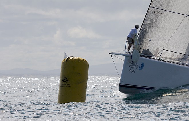 Loki&rsquo;s bowman makes the final preparations as they come in to the top mark. - Sail Port Stephens &copy;  John Curnow