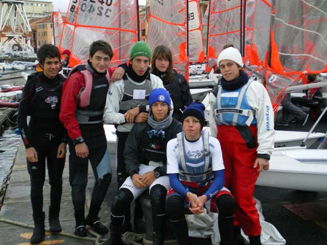 Team Italy: Marco Benini, seated fron left, 3rd in Men’s overall, qualified his country for the YOG © Alberto Portiglia