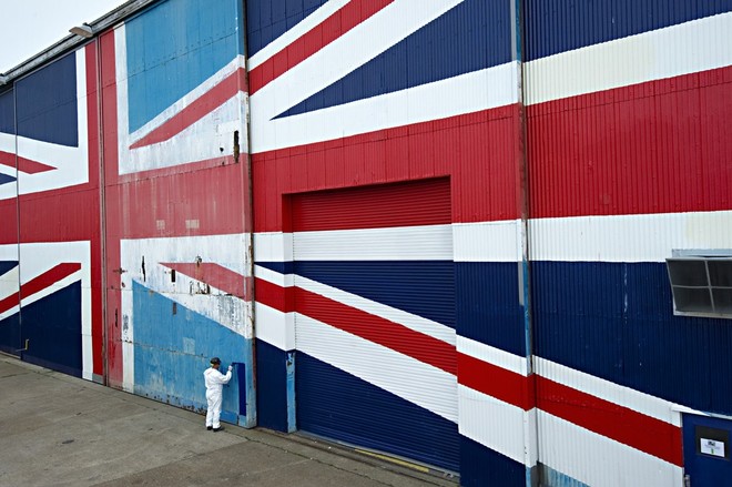 The Artemis Offshore Academy are repainting the doors of their home at the historic Columbine Shed in East Cowes to mark a truly great British year. © Lloyd Images http://lloydimagesgallery.photoshelter.com/