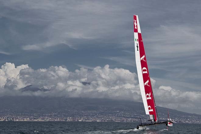 Luna Rossa AC45 training in Naples © Carlo Borlenghi / www.carloborlenghi.com