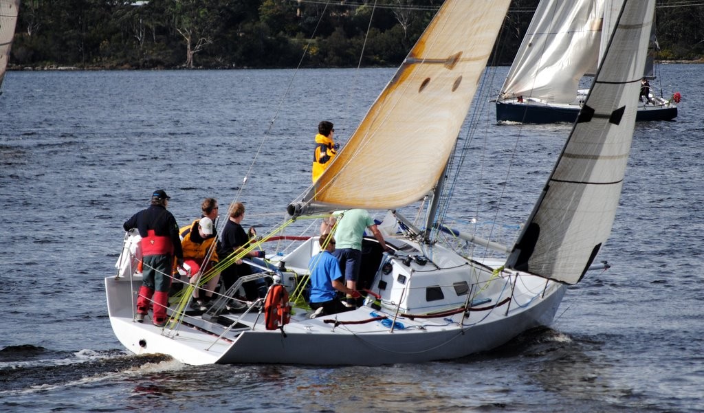 Planet X, fully crewed. - Derwent Sailing Squadrons Autumn Short-handed Series  © Rob Cruse