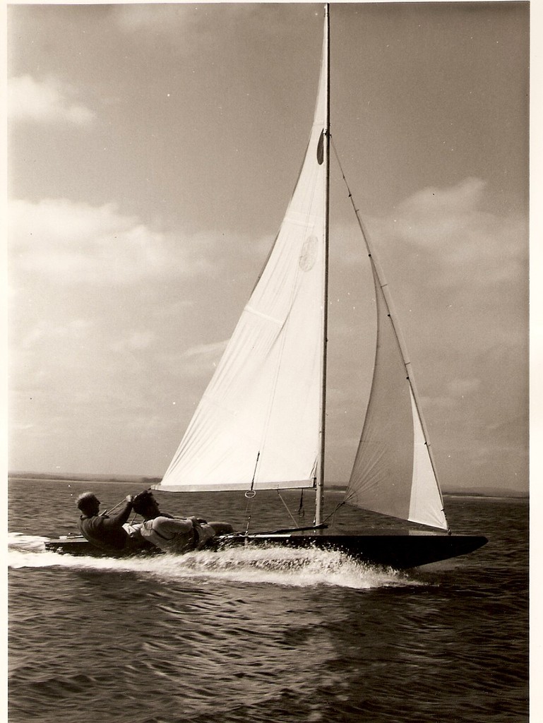 Peter Milne sailing FB0 at Hayling Island - United Kingdom ©  Tom Gruitt http://www.tom-gruitt.co.uk