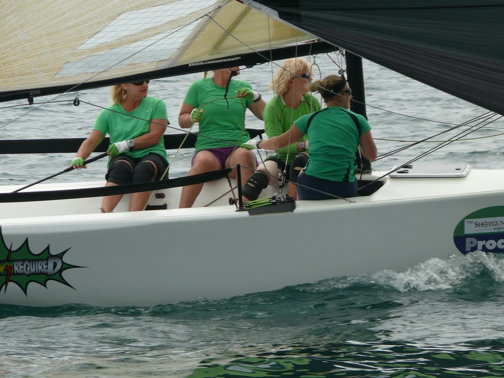 All-Girl Green Team - Toronto & Area Hospice Regatta (TAHR) &copy; Dave McGuire