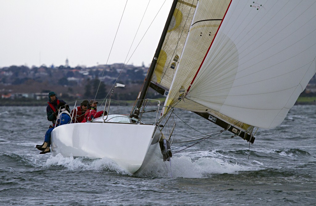 Team Godzilla wind their Hick 30 up. Note the bare ankles.... - Helly Hansen Winter Series ©  Alex McKinnon Photography http://www.alexmckinnonphotography.com