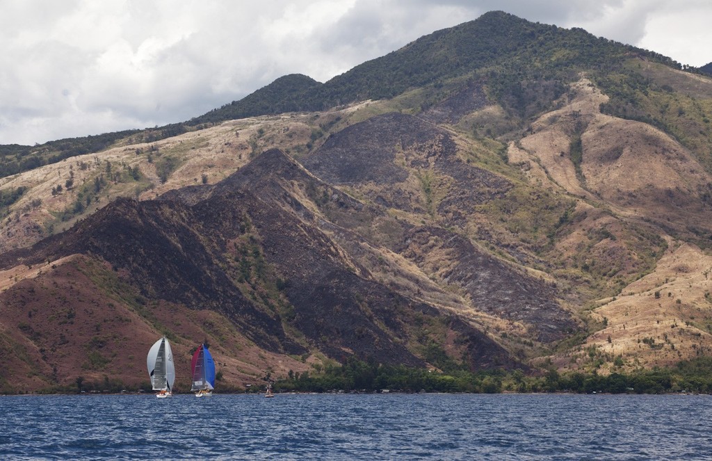 Philippines Commodore’s Cup 2012 - Sell S1de Dream and Subic Centennial head down to the bottom mark © Guy Nowell http://www.guynowell.com