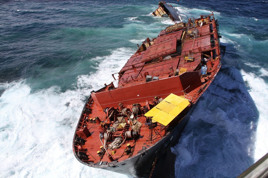 MV Rena being pounded by 7-10 metre seas on the Astrolabe Reef, 4 April 2012 © Maritime NZ www.maritimenz.govt.nz