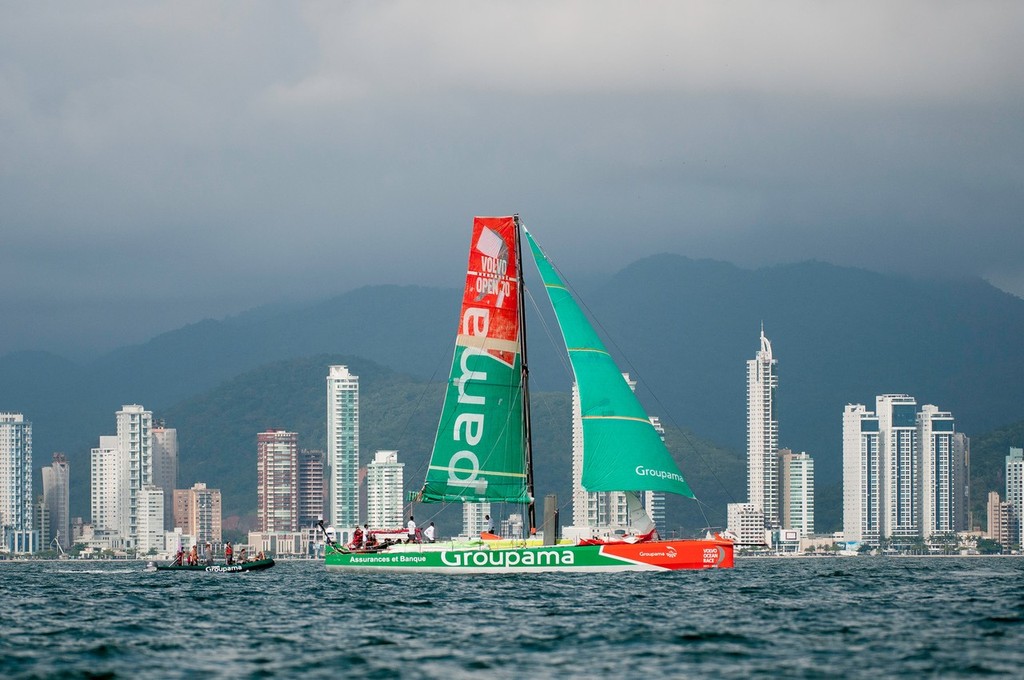 Groupama Sailing Team, skippered by Franck Cammas from France, sailing under jury rig, as they approach the finish line in Itajai, during leg 5 of the Volvo Ocean Race 2011-12, from Auckland, New Zealand to Itajai, Brazil. (Credit: PAUL TODD/Volvo Ocean Race) © Paul Todd/Volvo Ocean Race http://www.volvooceanrace.com