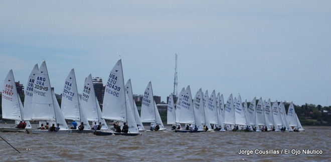 Start of race 1 - 2012 Snipe Western Hemisphere and Orient Championship © Jorge Cousillas – El Ojo Nautico