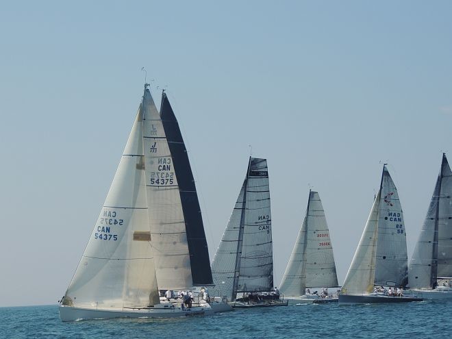 IRC 0 nd 1 starting - Etobicoke Yacht Club Level & Open Regatta © John Crawley