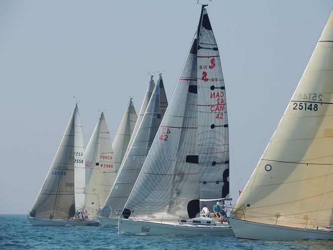 Irc 2 & 3 starting - Etobicoke Yacht Club Level & Open Regatta © John Crawley