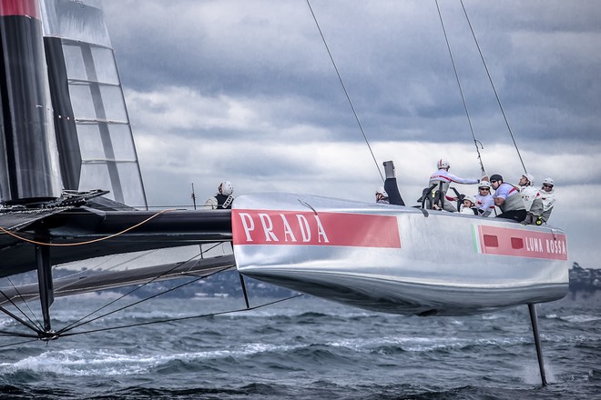 Luna Rossa AC72<br />
First sailing day in the Hauraki Gulf, Auckland-NZ, © Carlo Borlenghi/Luna Rossa http://www.lunarossachallenge.com
