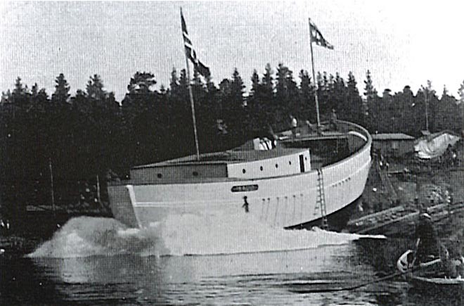 How she began - the Maud launching in 1917 ©  SW