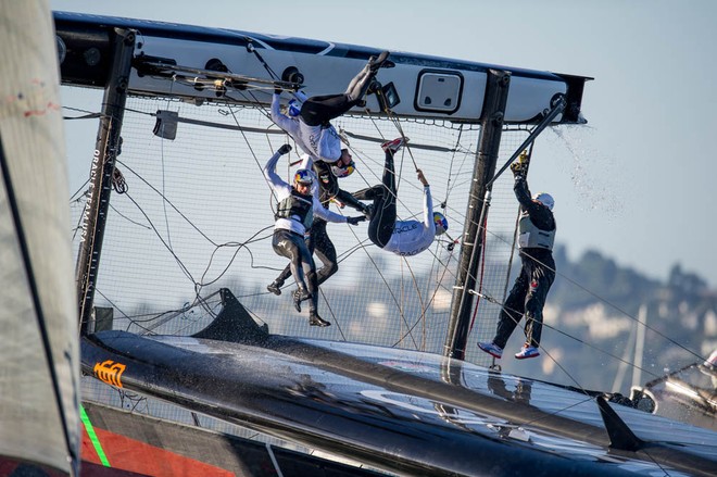 Oracle Team USA (USA) Skipper and Helmsman James Spithill flips his boat around the first turning mark  during Day 4 of the America’s Cup World Series on 06 October, 2012, in San Francisco, USA &copy; Paul Todd/Outside Images http://www.outsideimages.com