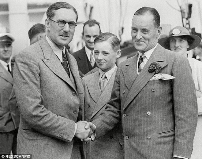 Racing pioneers: Sir Malcolm Campbell (right) with his son Donald Campbell - Bluebird resurrected © Rexscanpix