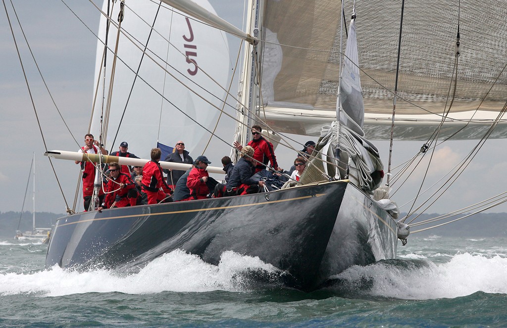 Velsheda leads to the finish © Crosbie Lorimer http://www.crosbielorimer.com