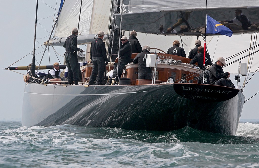 Lionheart heads for the Needles - J Class 100 Guineas Cup © Crosbie Lorimer http://www.crosbielorimer.com