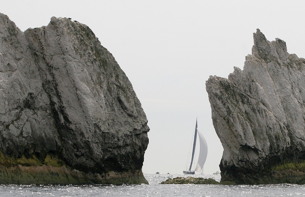 Lionheart approaches The Needles - J Class 100 Guineas Cup © Crosbie Lorimer http://www.crosbielorimer.com