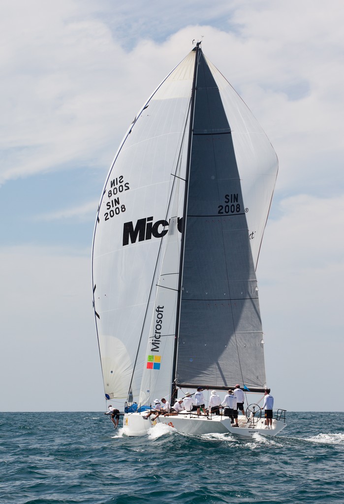 Phuket King’s Cup 2012. Walawala 2. © Guy Nowell