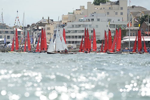 Red Wings - Aberdeen Asset Management Cowes Week 2012 © Rick Tomlinson/CWL