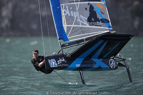 Zhik Nautica Moth Worlds - Joe Turner(AUS2) © Th Martinez.com http://www.thmartinez.com