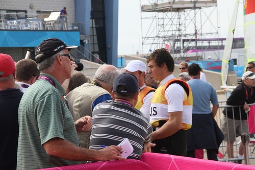 He may look like one person in the crowd in the Mixed Zone, looking to catch a quote, but Bernie Wilson (foreground) (Associated Press) brings a readership in the millions, if not tens of millions &copy; Richard Gladwell www.photosport.co.nz