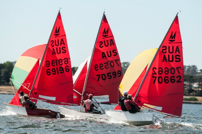 On the final reach at Australian Mirror champions  © Rob Cruse