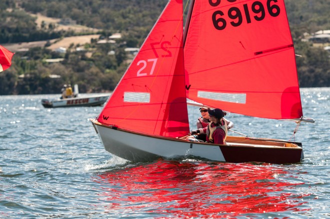Kamikaze crossing the line to win the title © Rob Cruse