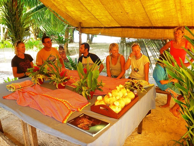 Breakfast in Mola’a - Volunteer story © OceanWatch