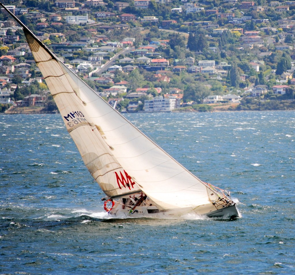Chicas under pressure off Kangaroo Bluff on the River Derwent - Combined Clubs harbour racing series 2012 © Rob Cruse