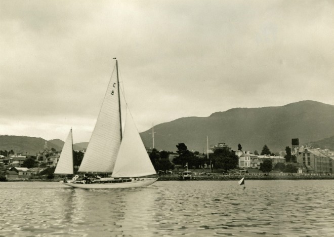 Sirocco racing taking its place in the Derwent River 1941 ©  Derwent Gift Classic Yacht Challenge