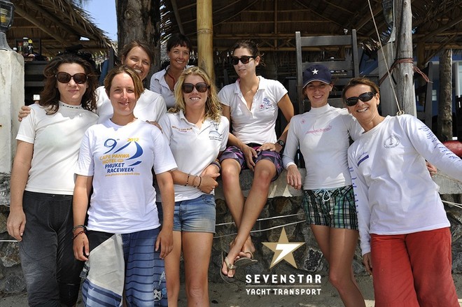 Lady Sevenstar, from left: Maureen Ezendam. Libby Boyd, Marieke Derks, Helen Ruud, Liz Schoch, Sandra Kiesel, Maike Lange, Lies Sol © Karine Lepajolec