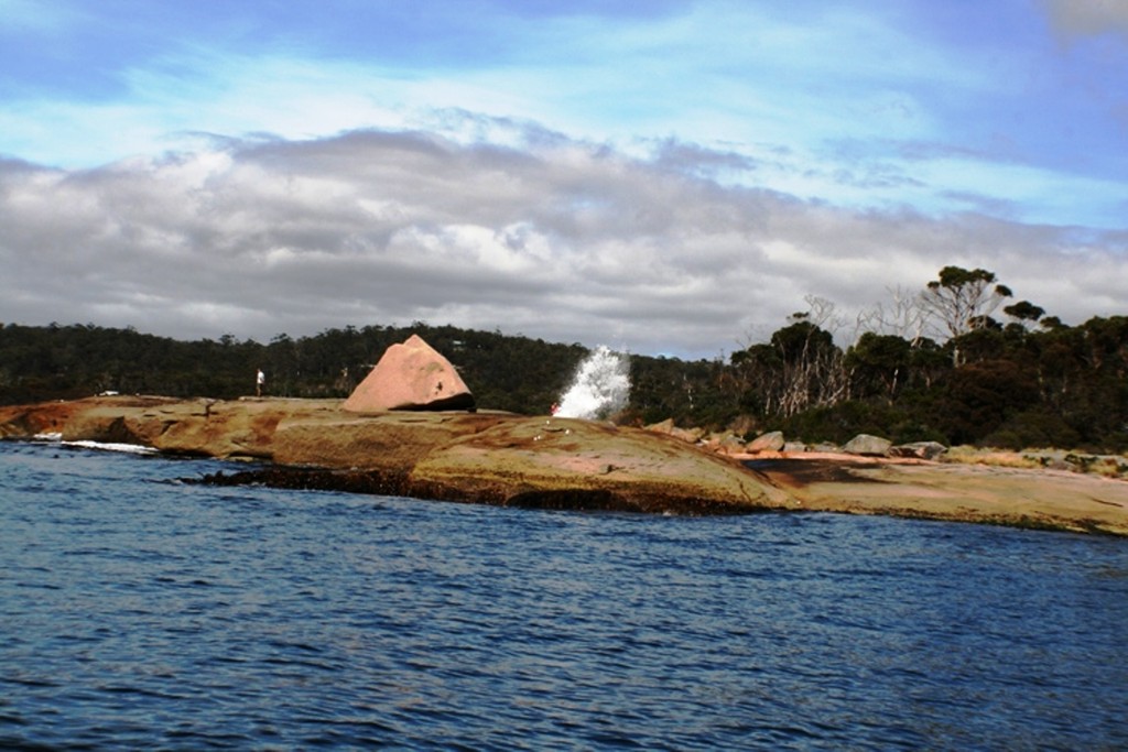 Blowhole at Bicheno. © Carl Hyland