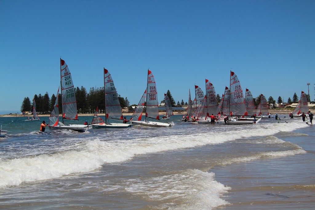 IMG 0536 - Southern Diesel & Marine 40th Tasar Nationals © Stuart Templeton