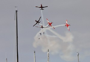 Sensational RAAF Roulettes always entertain the masses. - Festival of Sails photo copyright  John Curnow taken at  and featuring the  class